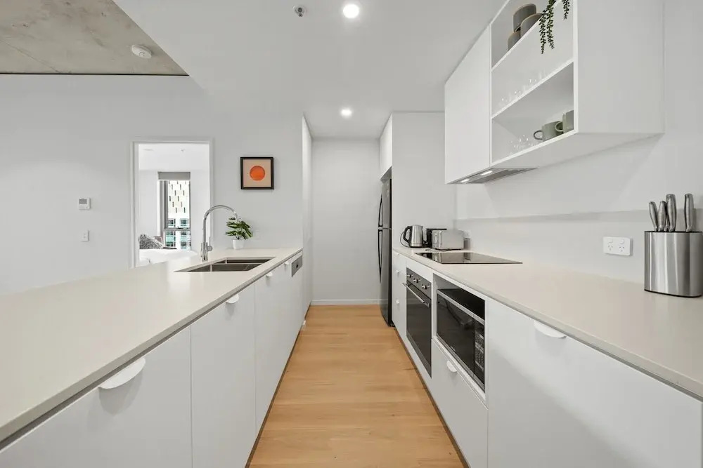 Bright 2-bed Apartment With Gym, BBQ & Pool Access