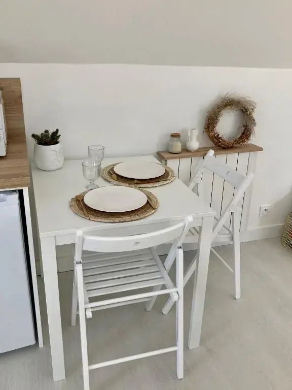 Studio Cosy Avec Coin Jardin (Adults Only)