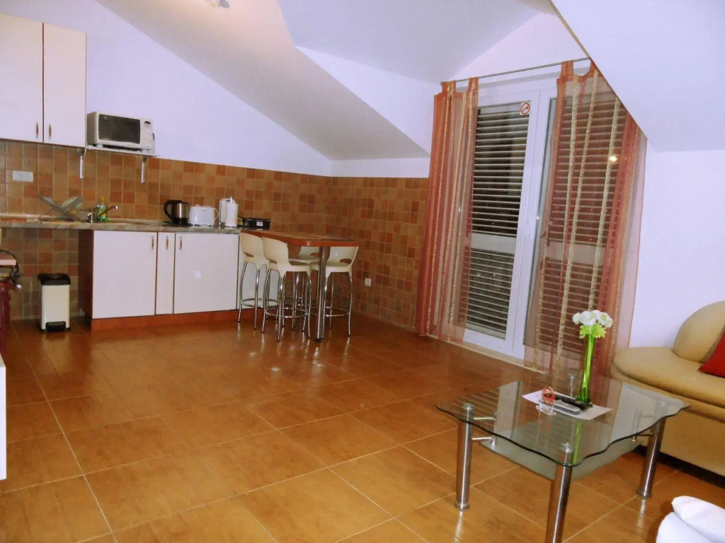 Adria Apartments and Rooms
