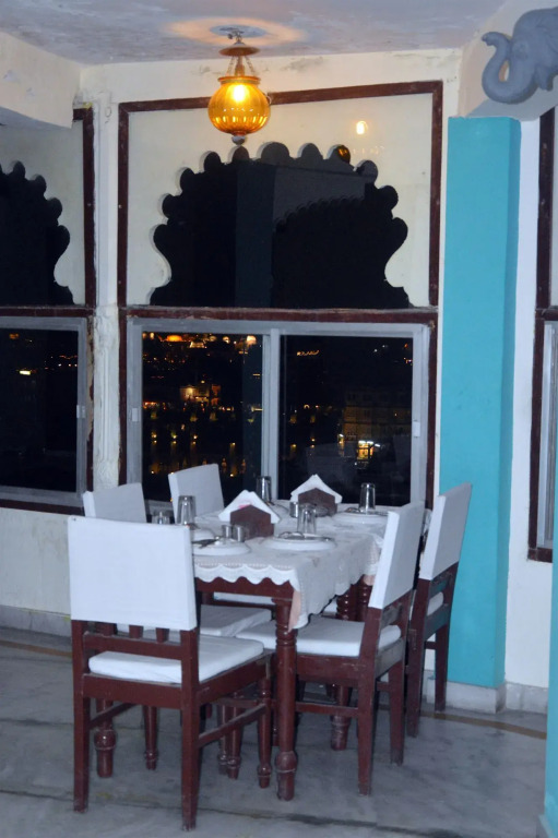 The Lake View Hotel- On Lake Pichola