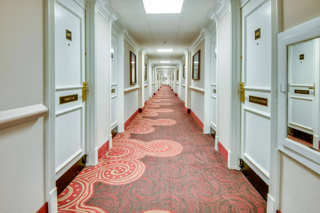 Ramada by Wyndham Metairie New Orleans Airport