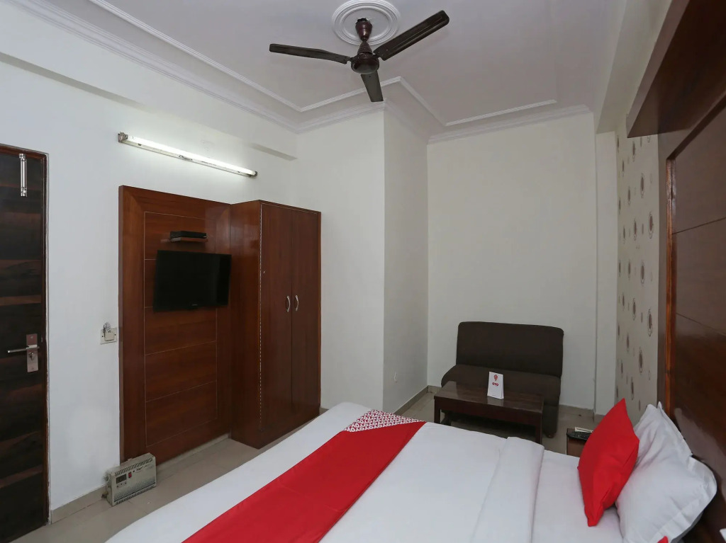 OYO 14710 Hotel Pallvi palace