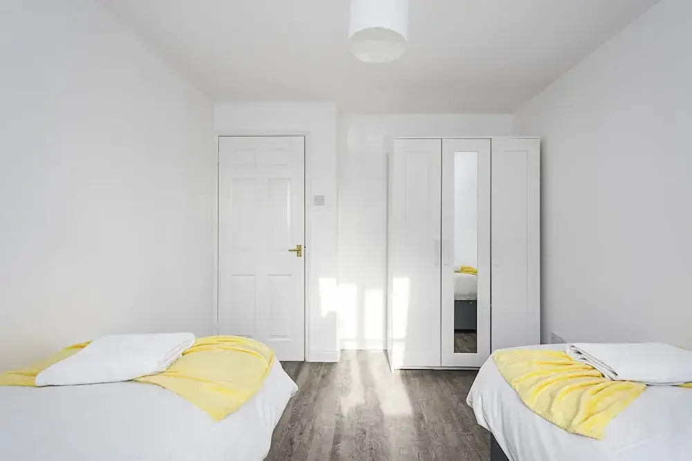 Modern 2 Bedroom Lewisham Apartment