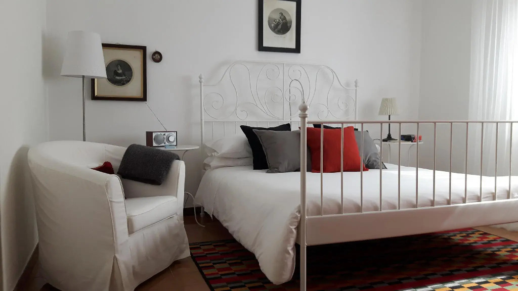 Apartment With Garden and Private Parking