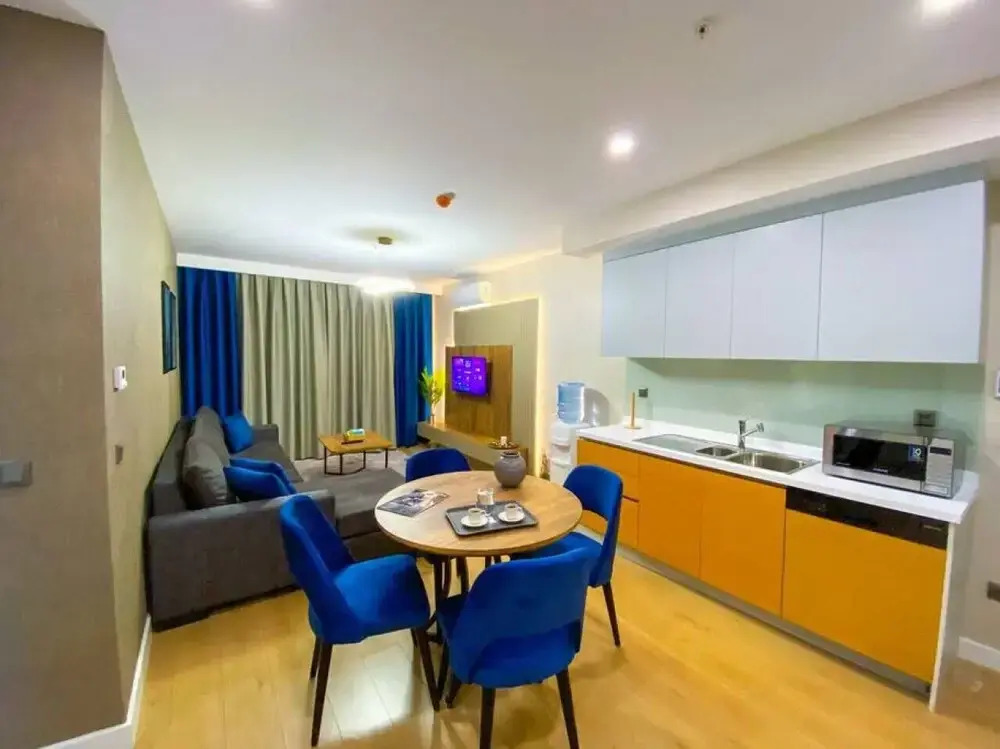 Brand-new Luxurious 1 1 Apartment With Terrace - Core Living