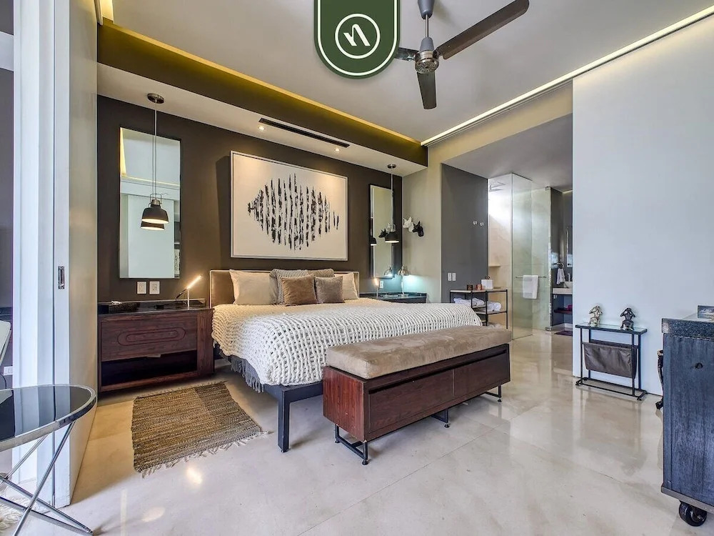 Luxury 1 BR Condo in Pier 57 - Infinity Pool