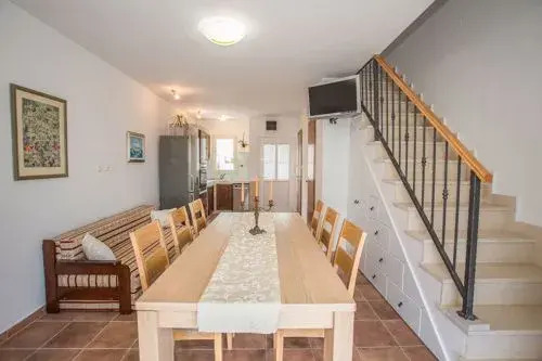 Holiday House Suzi1 - With Pool: Sutivan. Island Brac