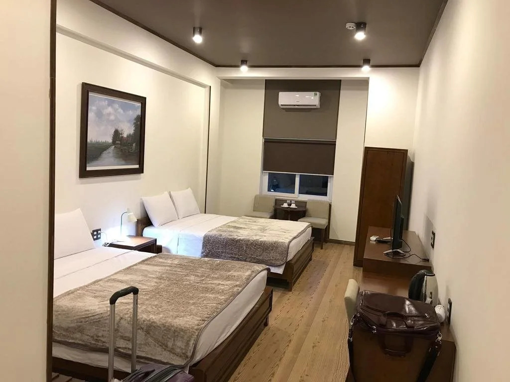 Oceanward Hotel