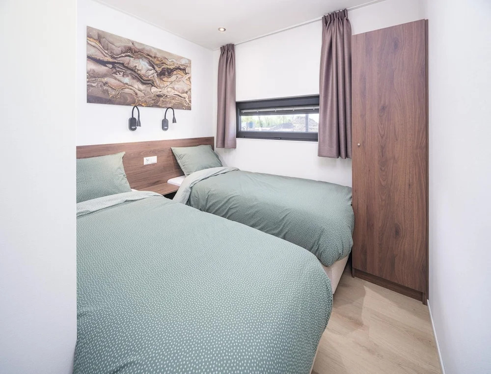 Workum 6-person Beach Resort Home