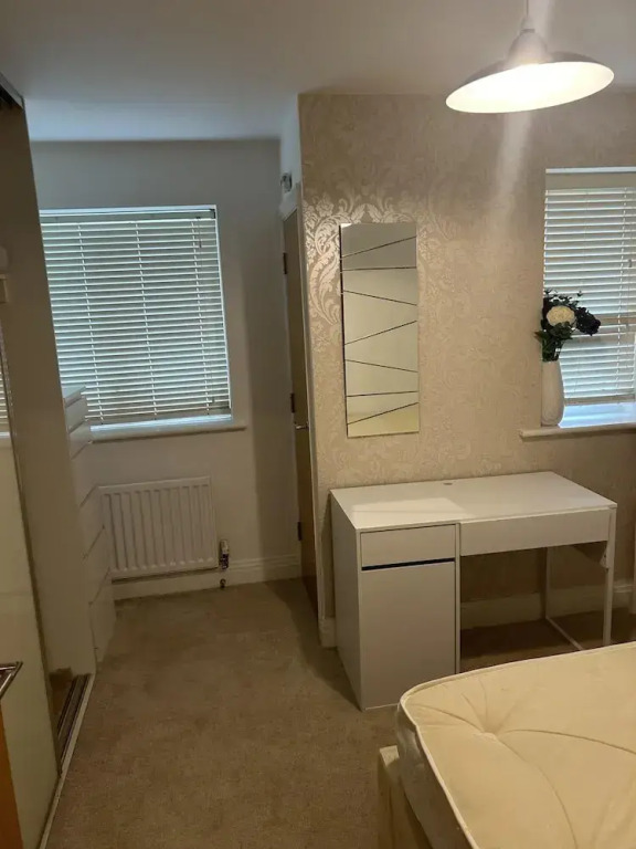 Inviting 2-bed Apartment in Bushey