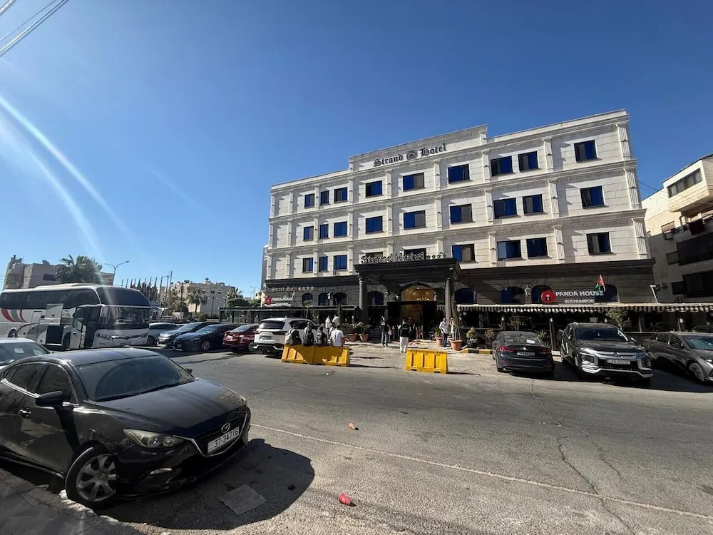 Strand Hotel