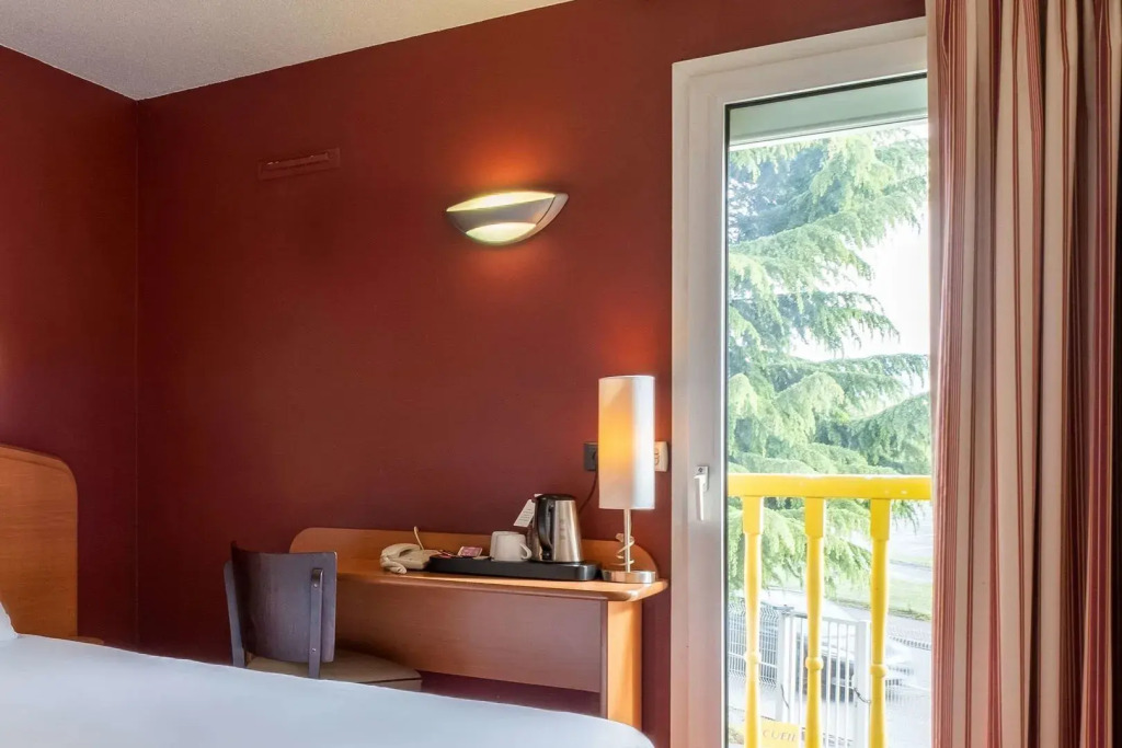 Sky Hotel Goussainville Charles de Gaulle