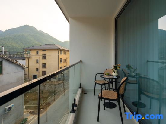 Ume·Private Pool Boutique Hotel (Anji Yunshang Grassland Branch)