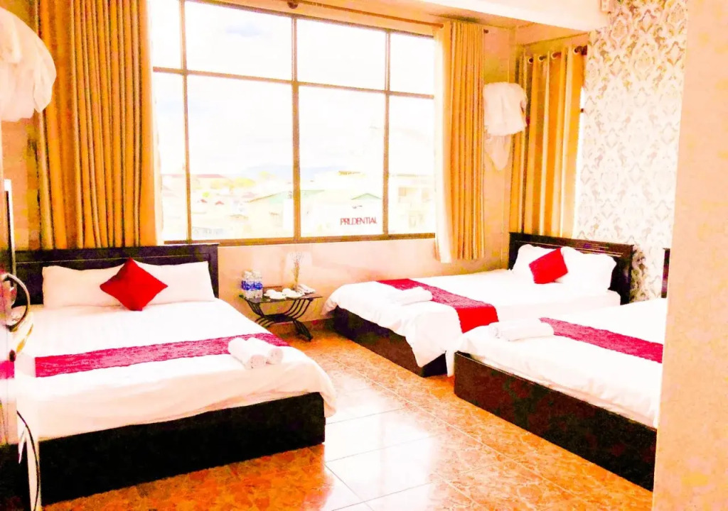 Hai Quyen Thien Cu Hotel