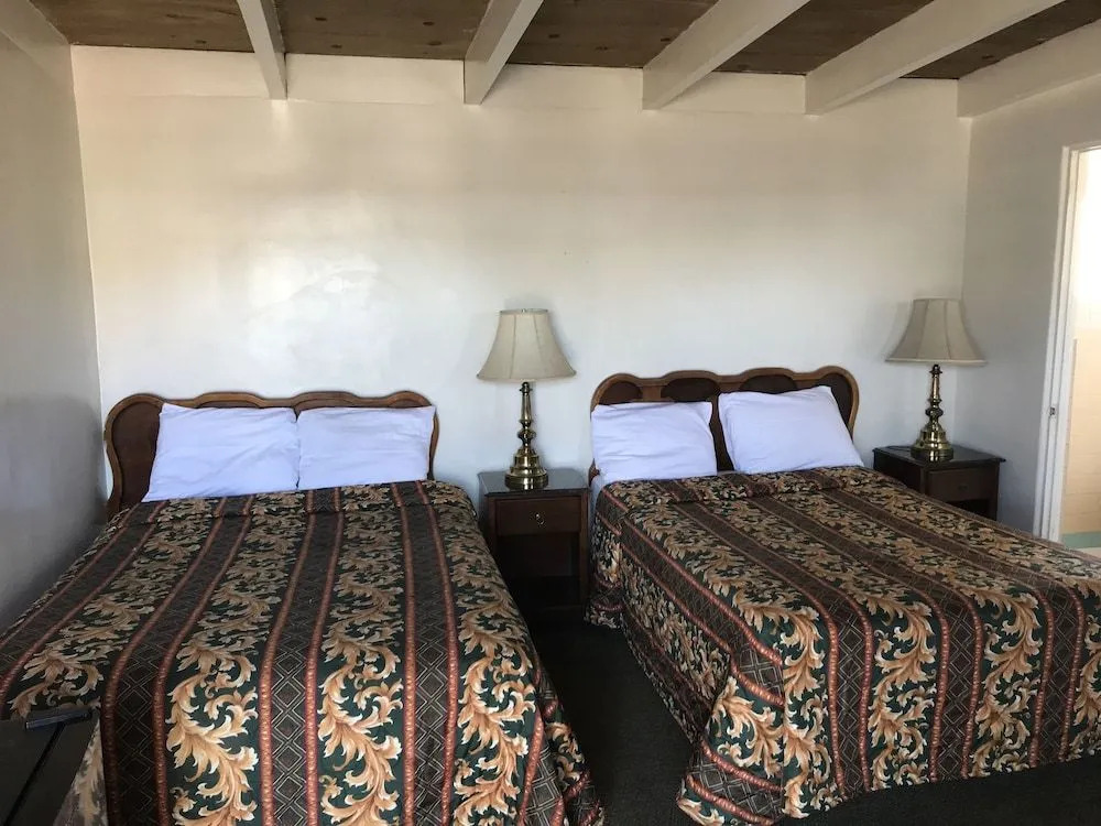 Ventura Beach House Motel
