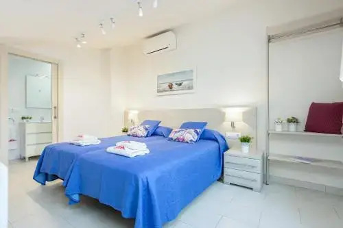 Apart-rent Penthouse Francesc Macia 2000 cerca de la playa y WIFI