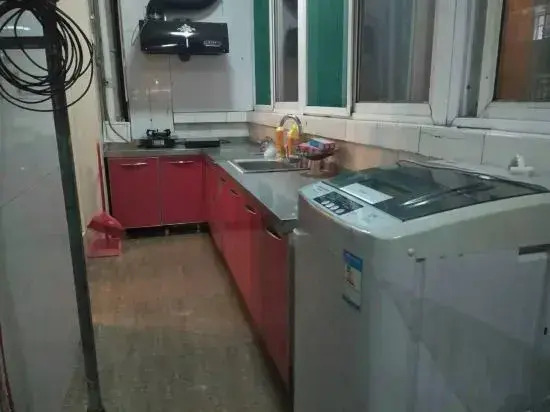 Taiyuan Southeast B&B South Railway Station