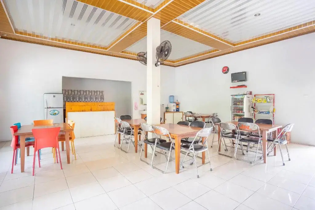 OYO 2974 Penginapan Roma 88