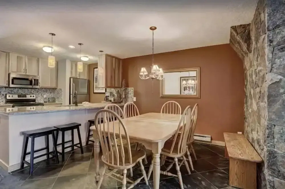 2 Bedroom Condo In West Keystone Near Lakeside Village