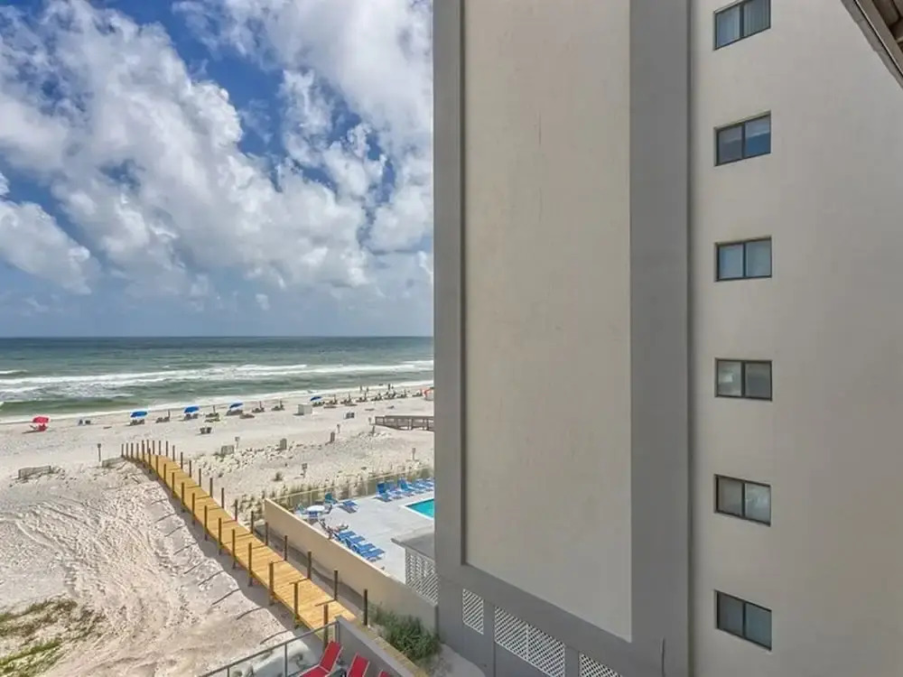 Pearl West by Meyer Vacation Rentals