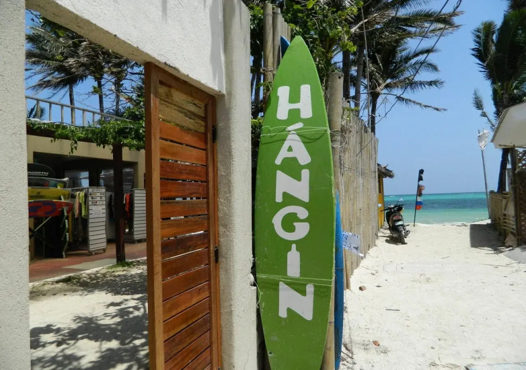 Hangin Kite Center & Resort