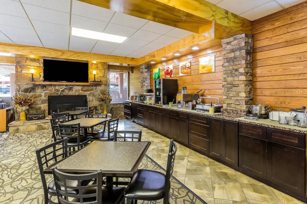 Quality Inn Creekside - Downtown Gatlinburg