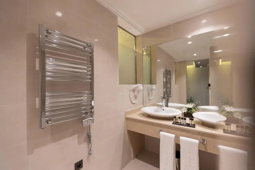 Nour Plazza Hotel