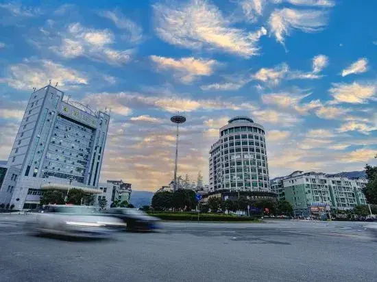 Baiyun Business Hotel (Jianye Railway Station)