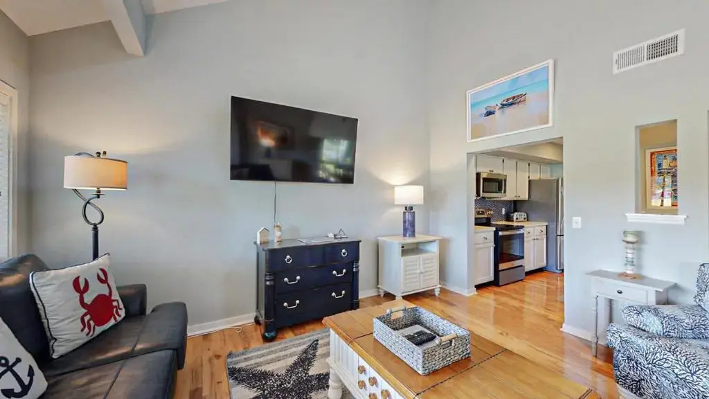 272 Turnberry Village