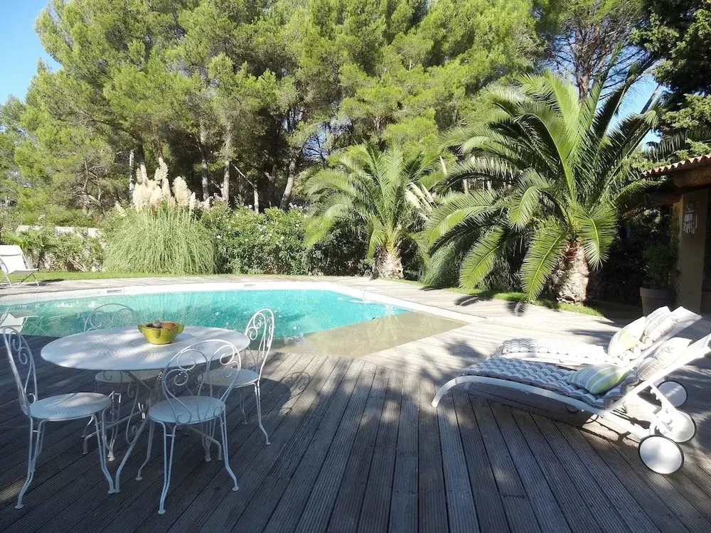 Villa With 4 Bedrooms in Roquefort-la-bédoule, With Private Pool, Encl