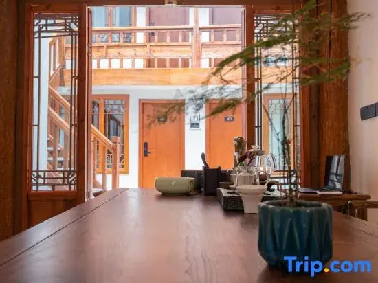 Zhenxue · Pinglan Wangyue | SnowNest Yitai Guanxue · Naxi Panorama Boutique Stay