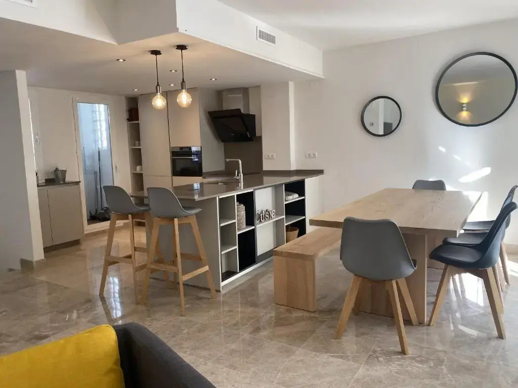 Preciosa casa de 4 habitaciones y 3 baños, Urbanización Los Naranjos, Puerto Banus