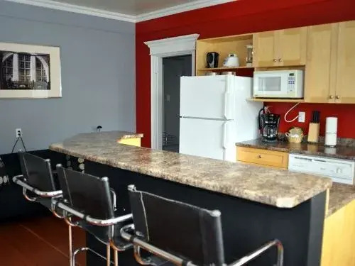 Ocean Island Garden Suites
