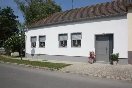 Zur Weinlaube