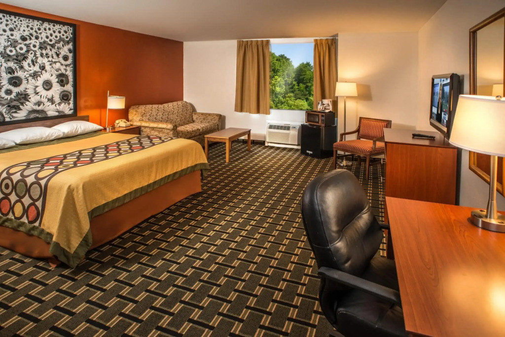 Super 8 by Wyndham Prestonsburg