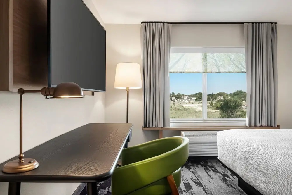 Fairfield Inn & Suites by Marriott Milwaukee West