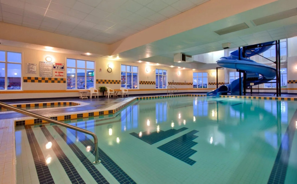 Holiday Inn Express Airport Calgary by IHG