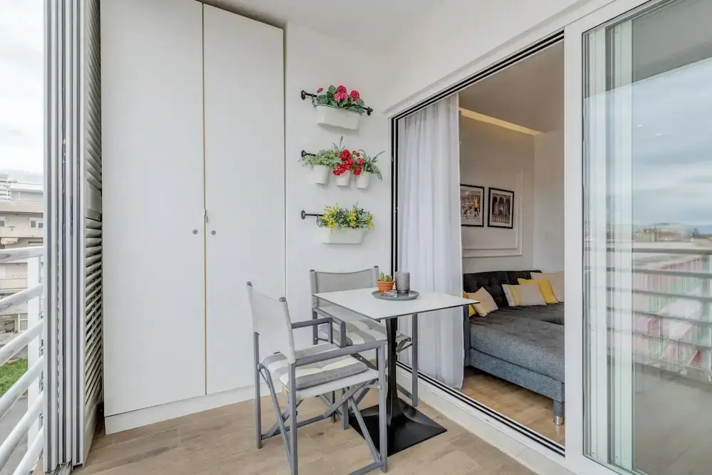 Romanca Deluxe Studio - City View