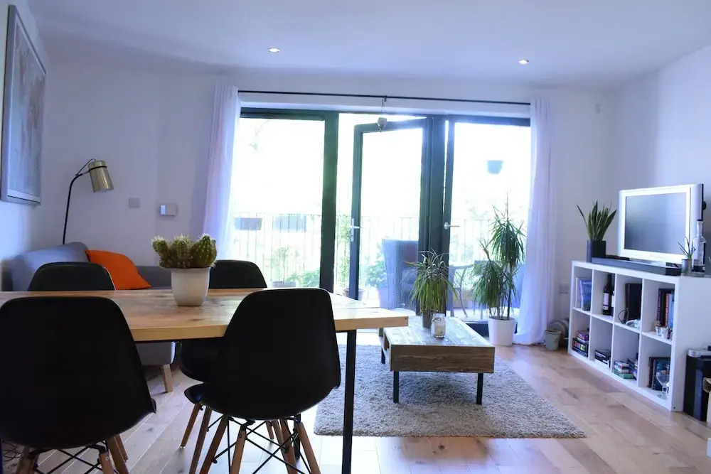 1 Bedroom Modern Flat in Central London
