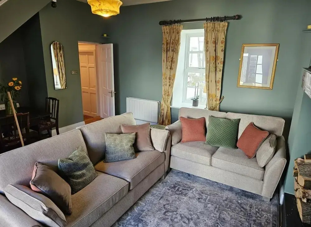 Tranquil Retreat Overlooking The Rock of Cashel