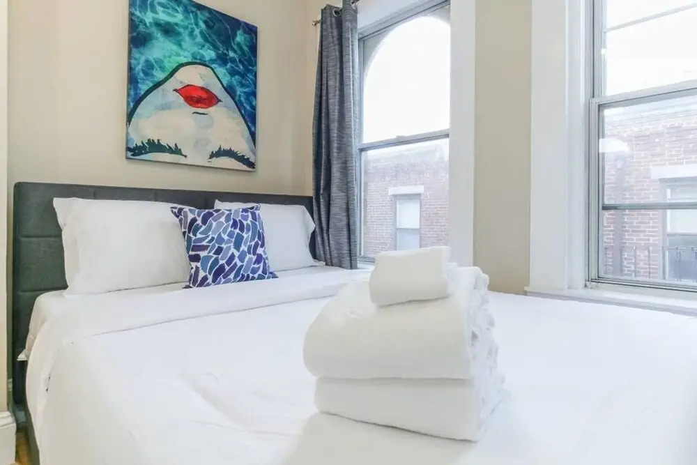 Classic 3br/1ba in Little Italy