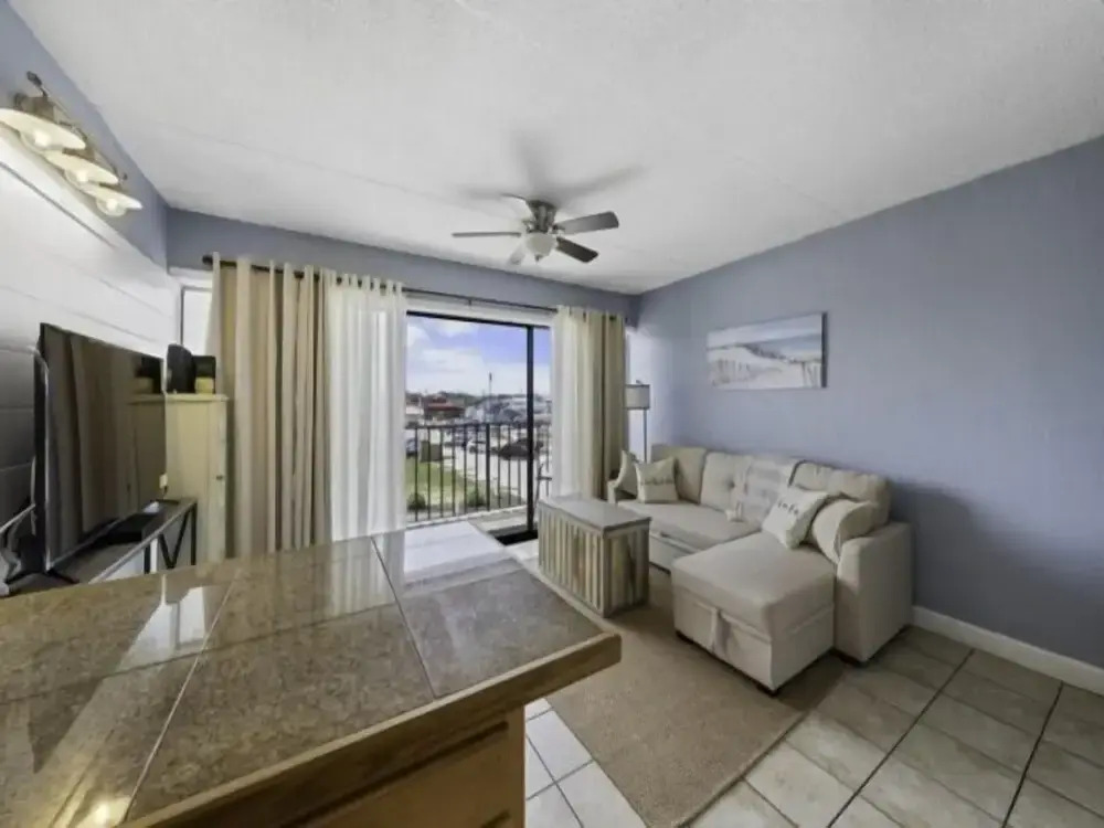 Just Breathe - Perfect For A Weekend Getaway! Private Complex Beach Access! 1 Bedroom Condo by Redawning