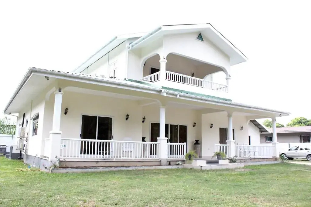 Julies Holiday Home
