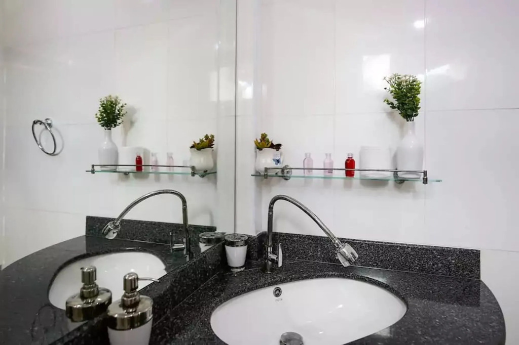 5 Bedroom Villa in Fisherman's Village