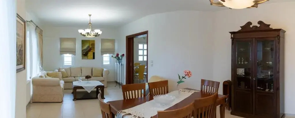 Roses House