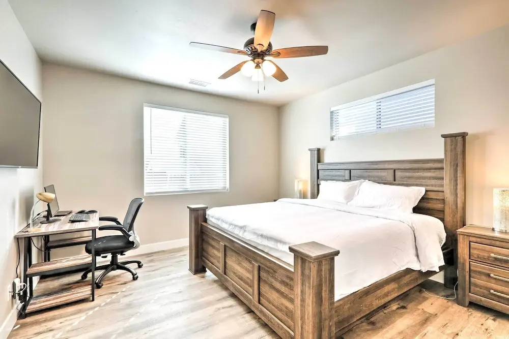 Flagstaff Getaway w/ Yard: 4 Mi to Downtown!