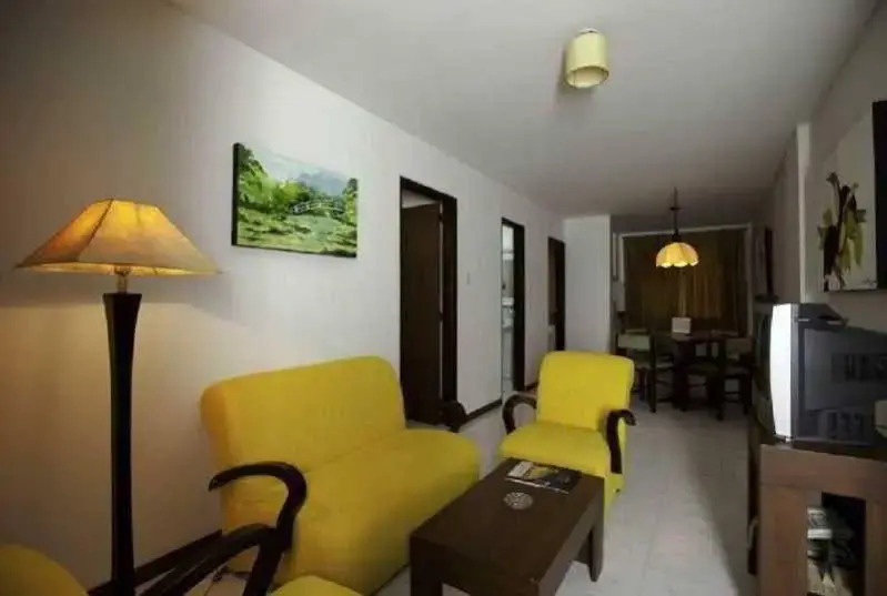 Travelers Apartasuites el Peñon
