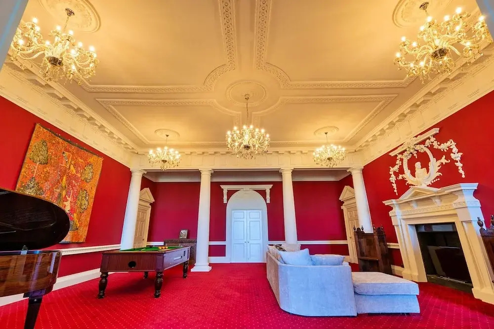 Finest Retreats is Delighted to Offer a Spacious and Character-filled Apartment