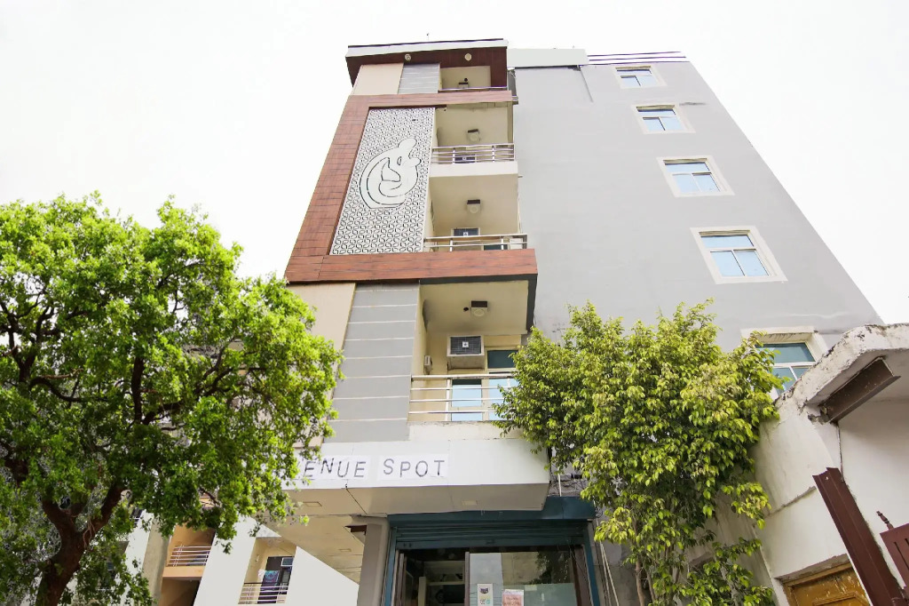 CAPITAL O74781 Avenue Spot