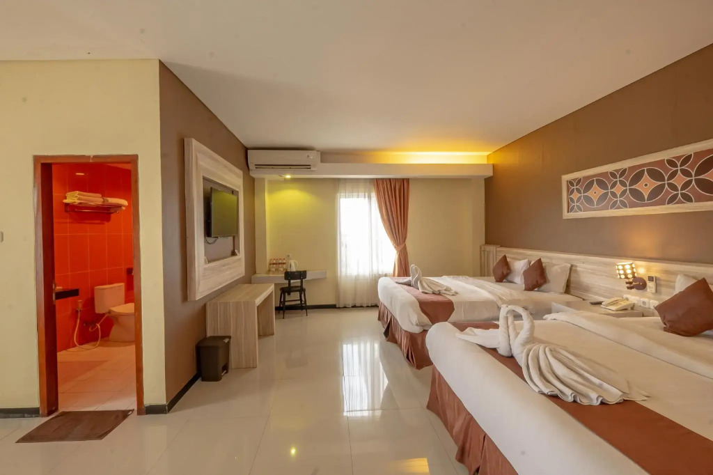 Red Chilies Hotel